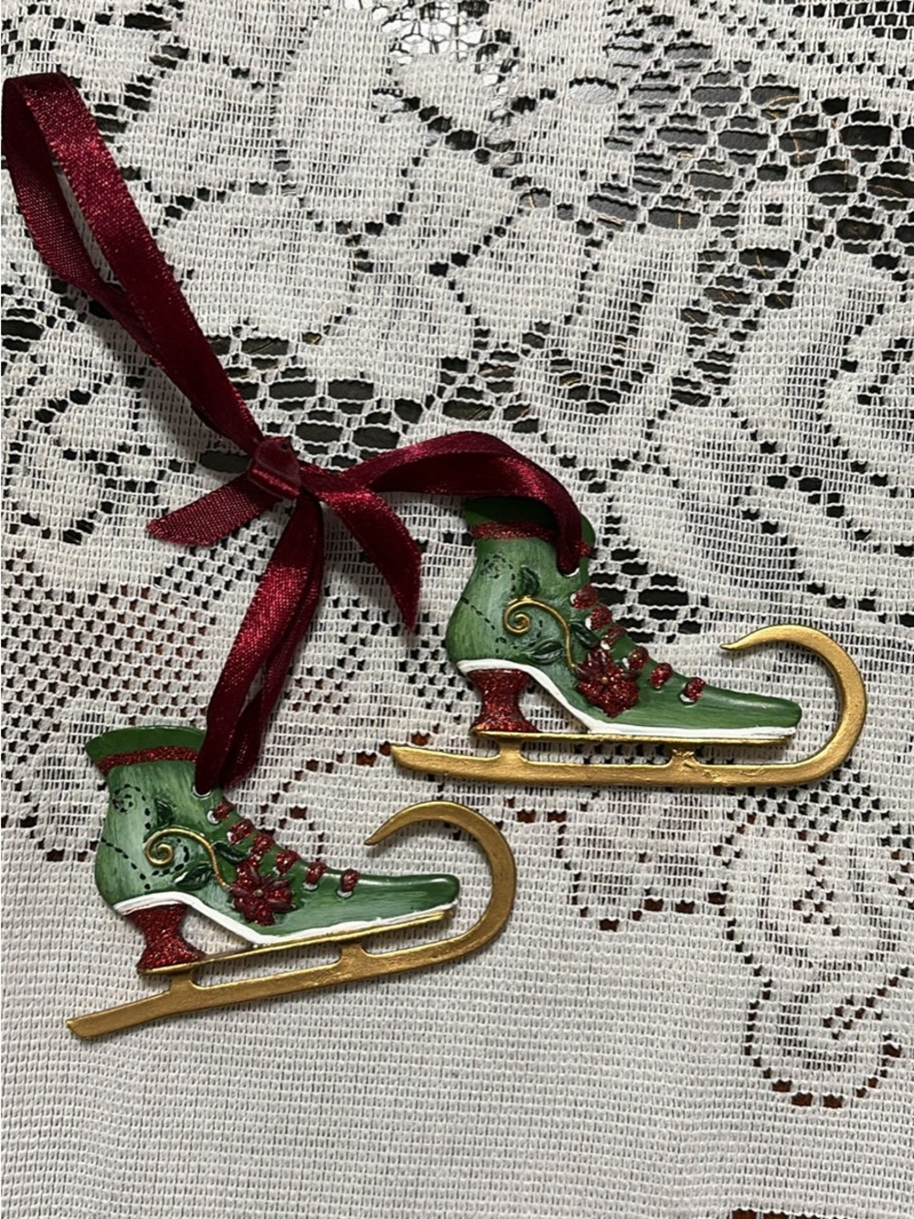 Elegant Vintage Ice Skate Ornaments 4 sets